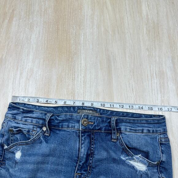 Torrid Mid Rise Skinny Vintage Stretch Distressed Casual Denim Jeans Women's 10R - Picture 10 of 16